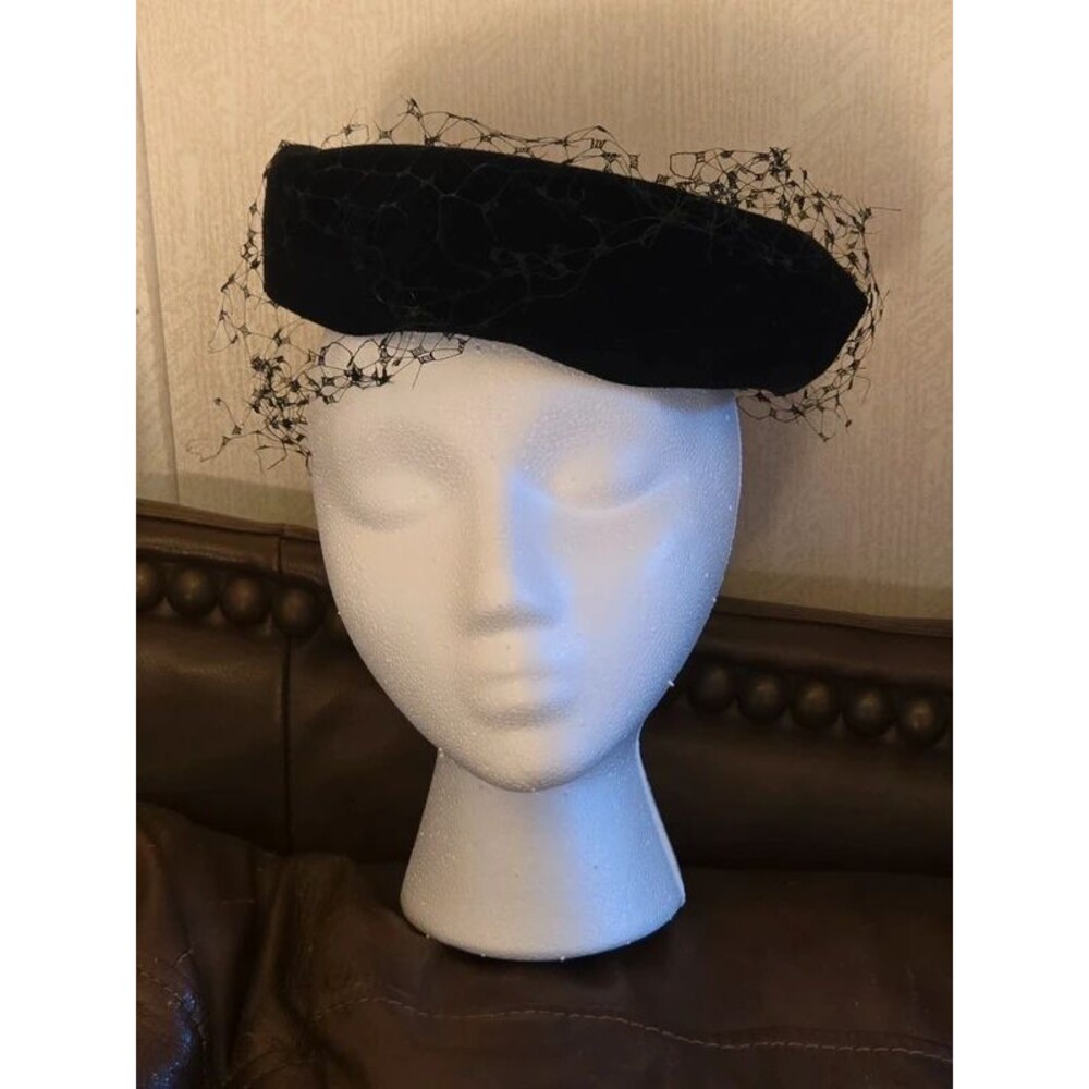 VTG Doris Designed Black Pillbox Hat Pearl Gold Top 1950s Union Made As Is